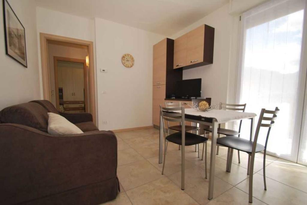Residence Giuliana Dervio Eksteriør bilde